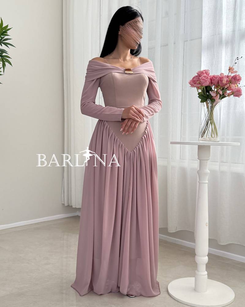 Elegant soft pink dress with soft draping