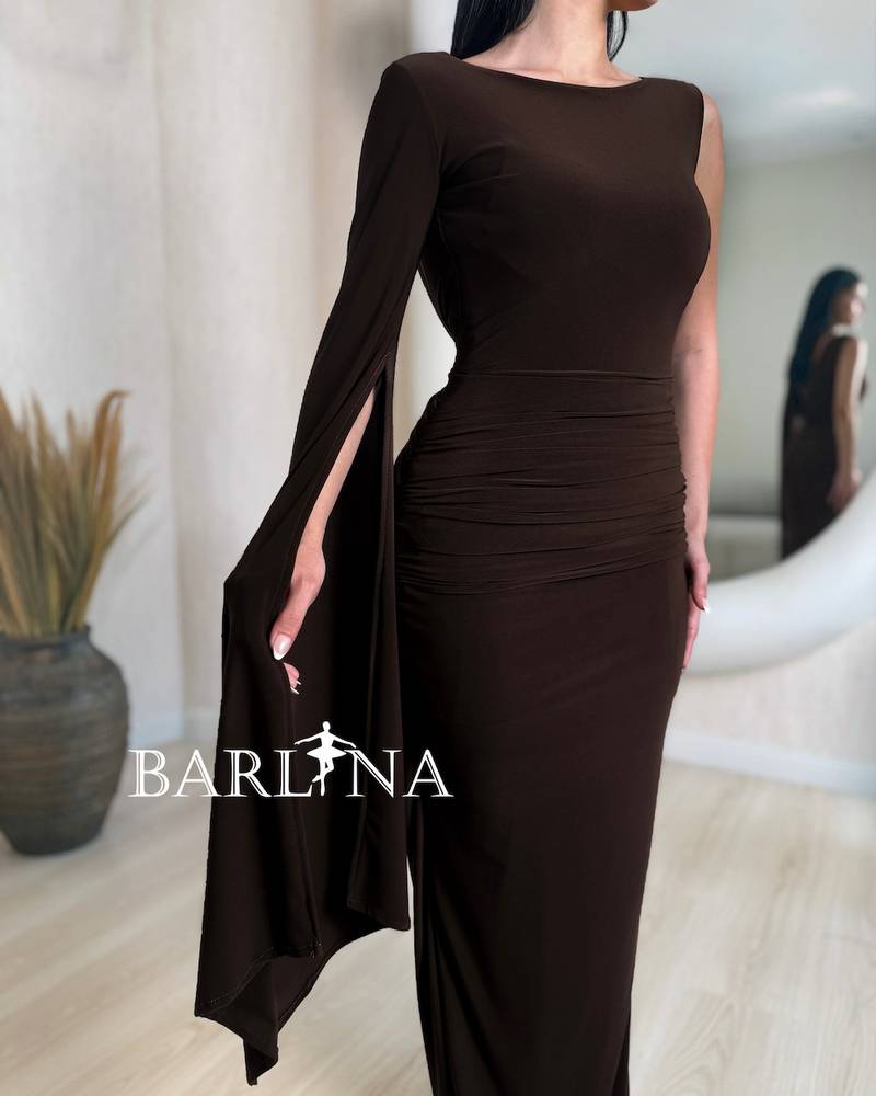 Dark brown dress with a straight, fitted cut