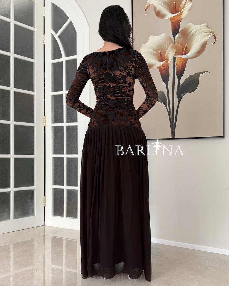 Elegant brown dress with a corset-style top