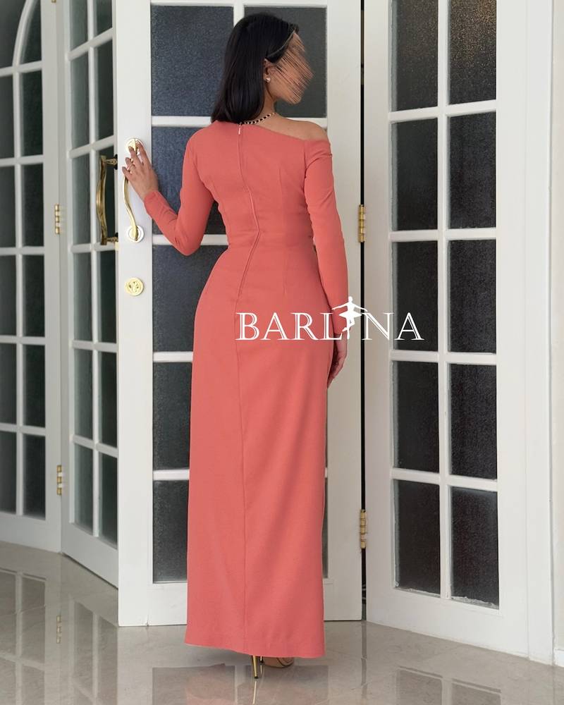 Soft pink dress with long sleeves