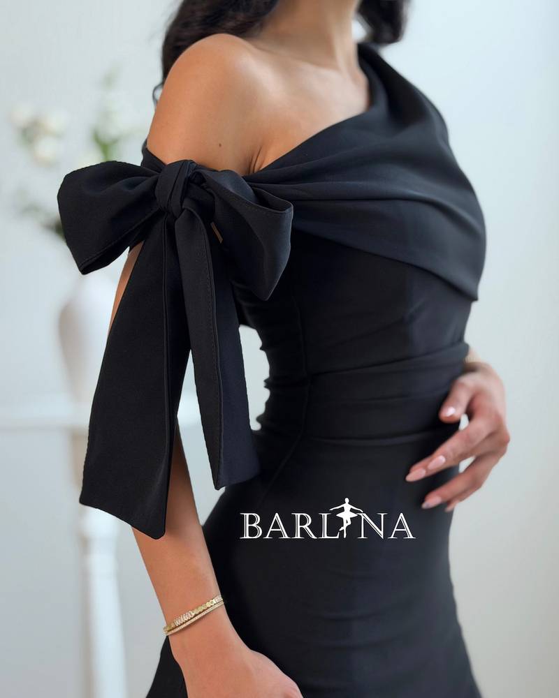 A soft and elegant dress with smooth layers