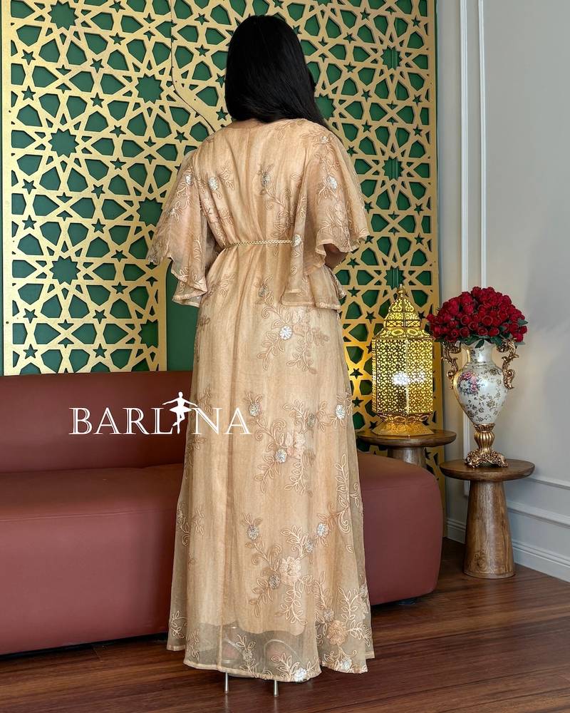 Flowy jalabiya with wide batwing sleeves