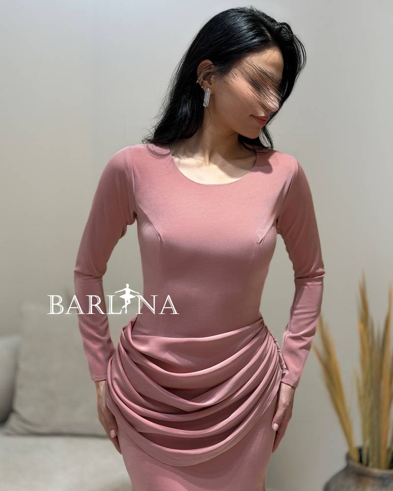 Dark pink fitted dress with side draping