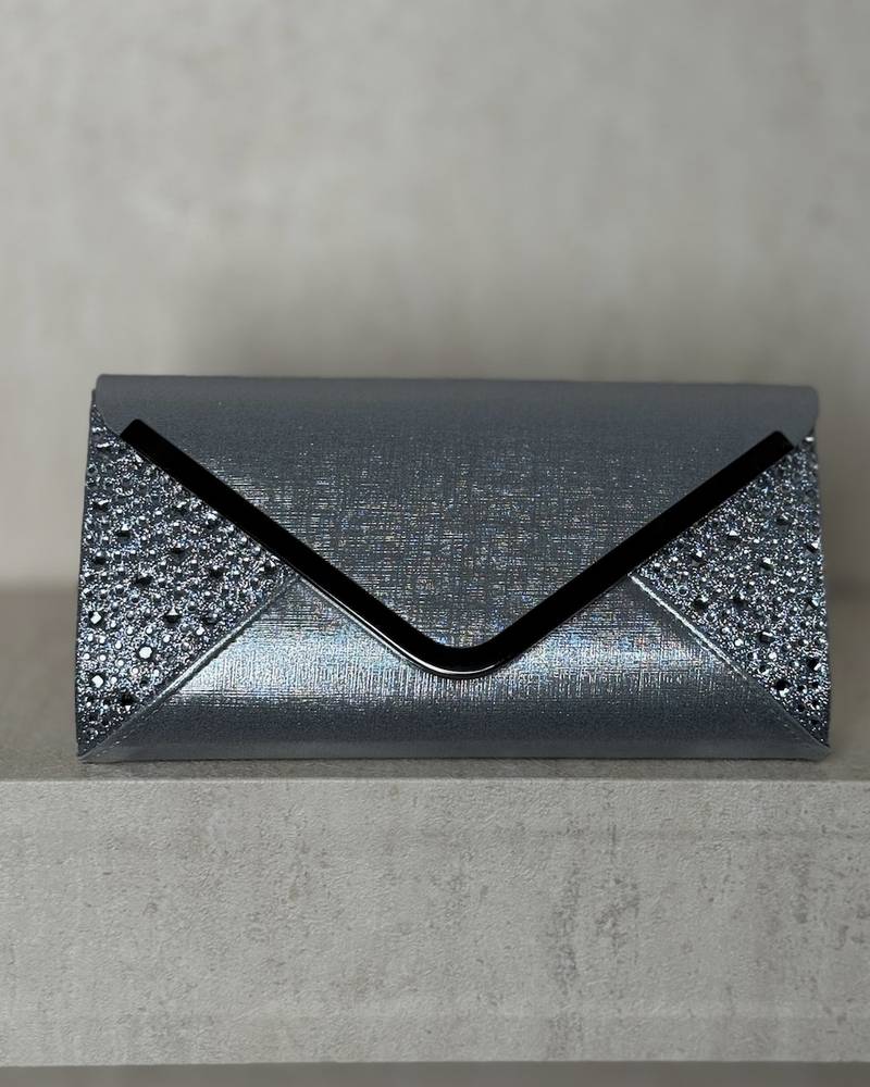 Elegant bag with shiny side details