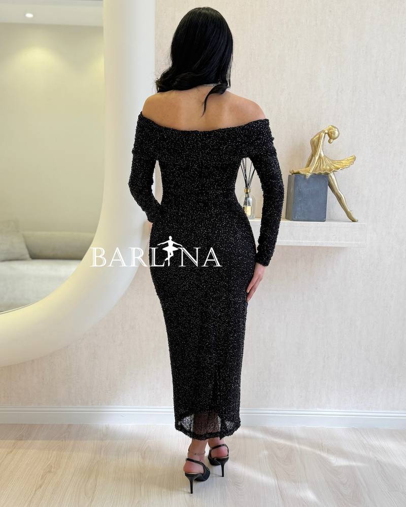 Off-shoulder dress embroidered with beads