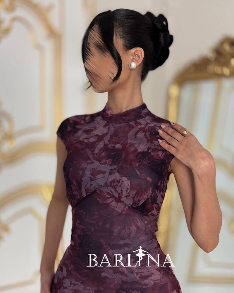Floral dress with a fitted silhouette and high neckline