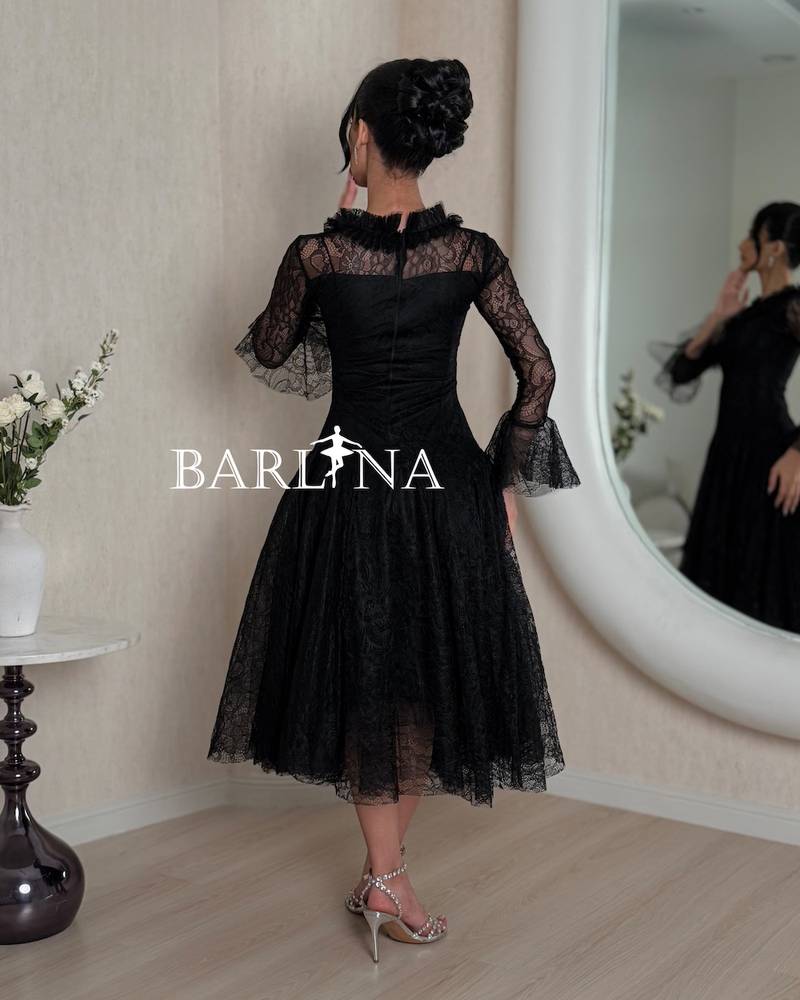 Elegant high-neck midi lace dress