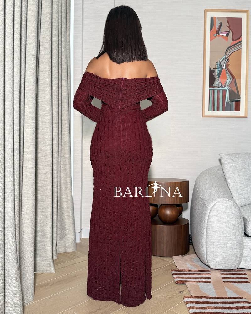 Off-shoulder burgundy ruched dress