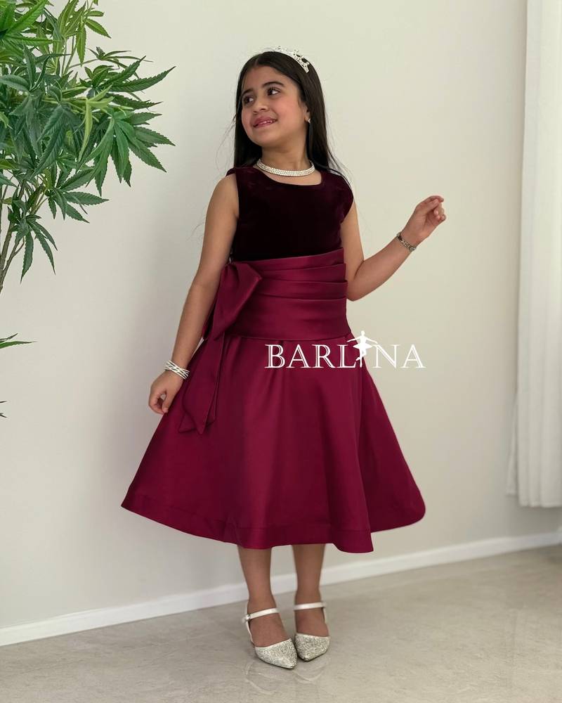 Girls' burgundy dress with a classic wide belt