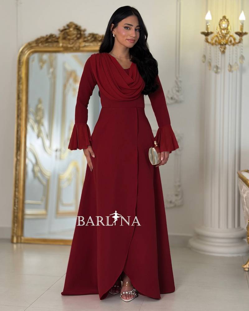 Long burgundy dress with an elegant halter neckline