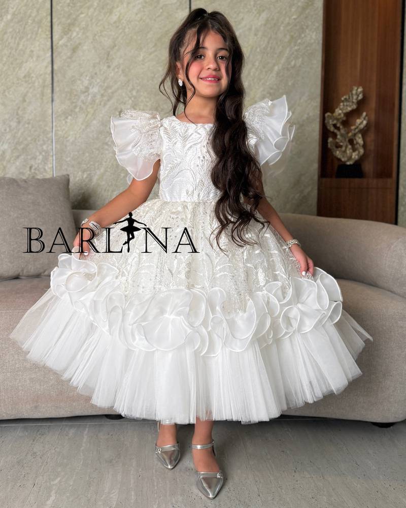 Girls' white dress with layers of soft tulle