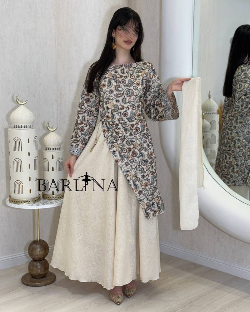 Soft, asymmetrical cut, sugar-colored jalabiya