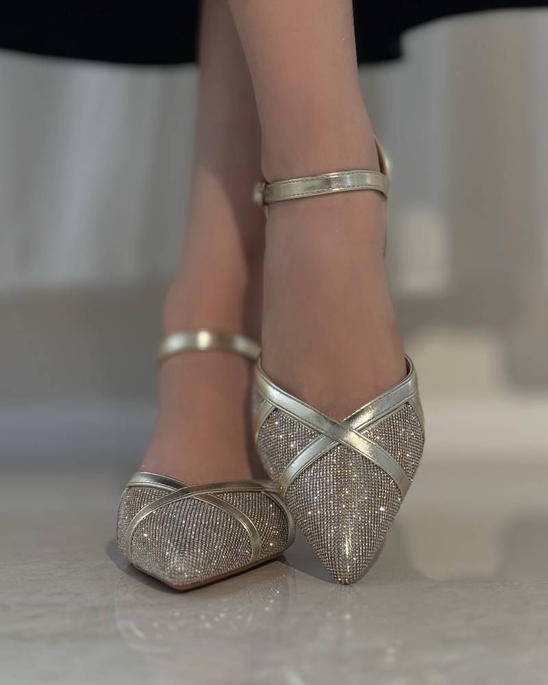 كعب نسائي مناسبات بلمعة