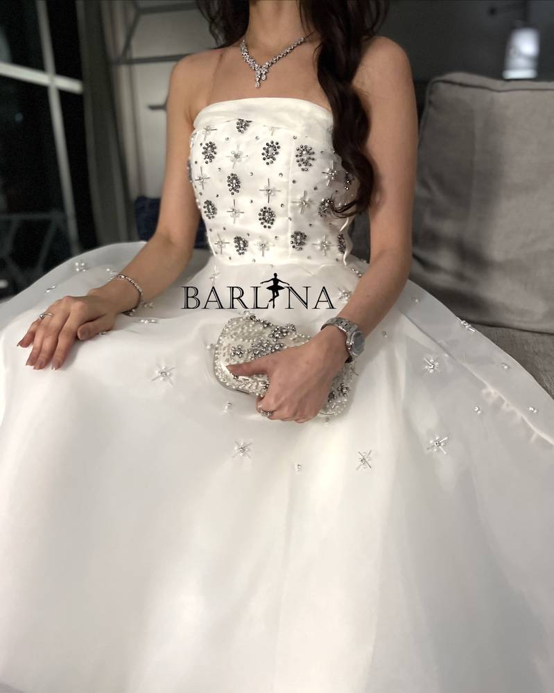 Off-white gazar dress
