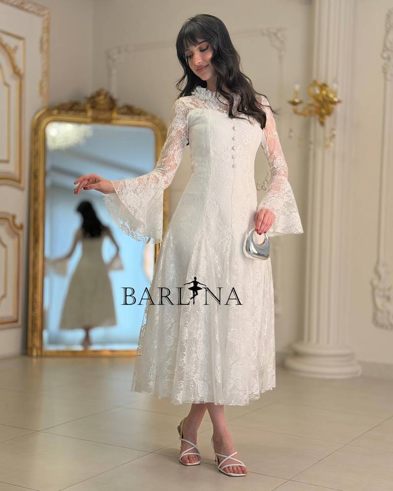 Elegant wide-cut lace midi dress
