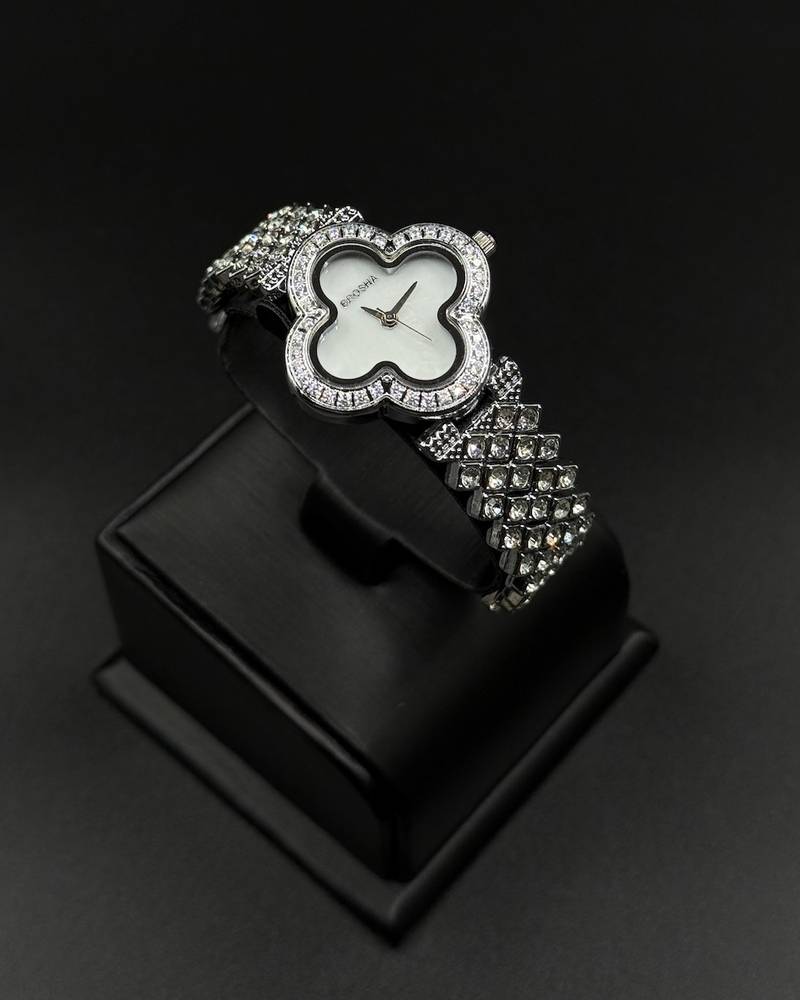 Women's watch with floral design