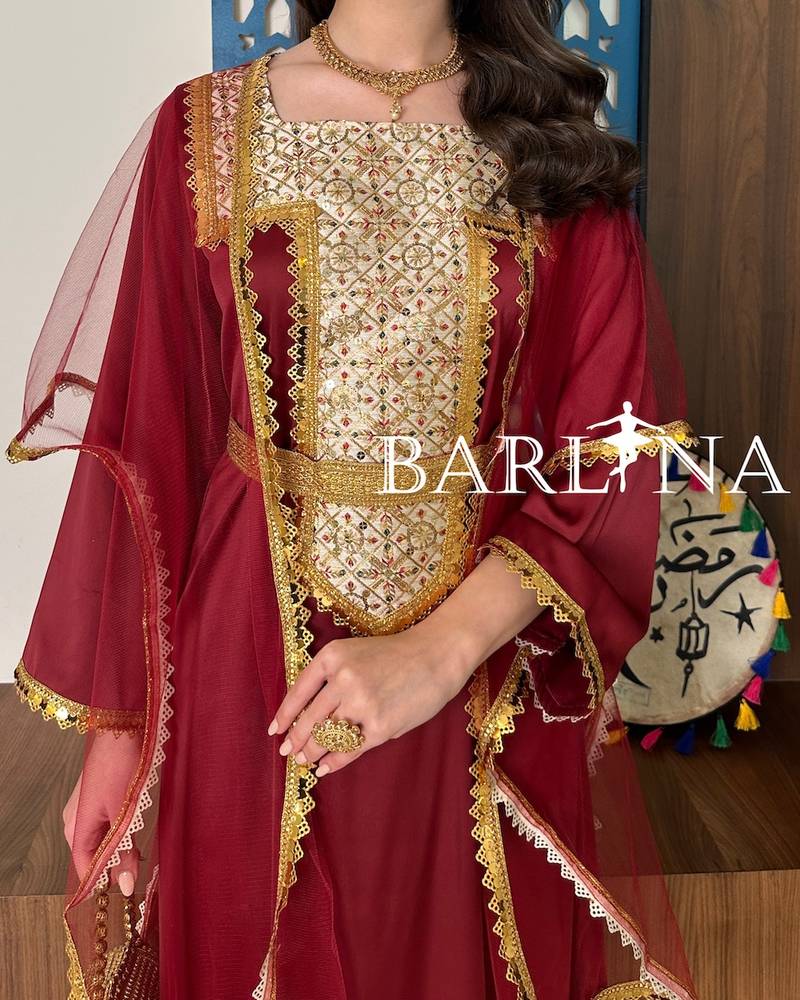 Maroon jalabiya with luxurious golden edges