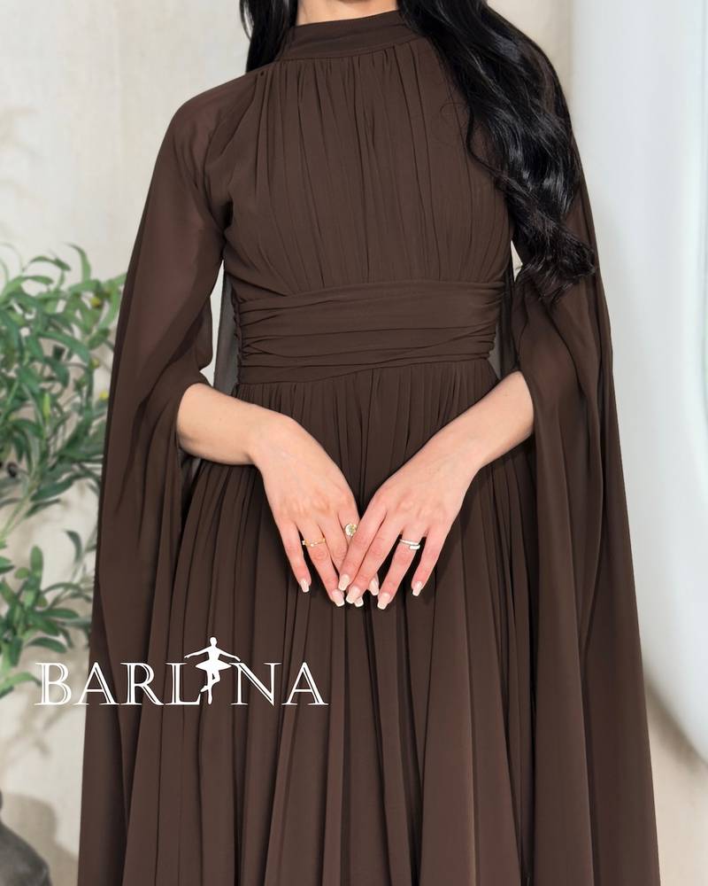 Brown dress with long open sleeves