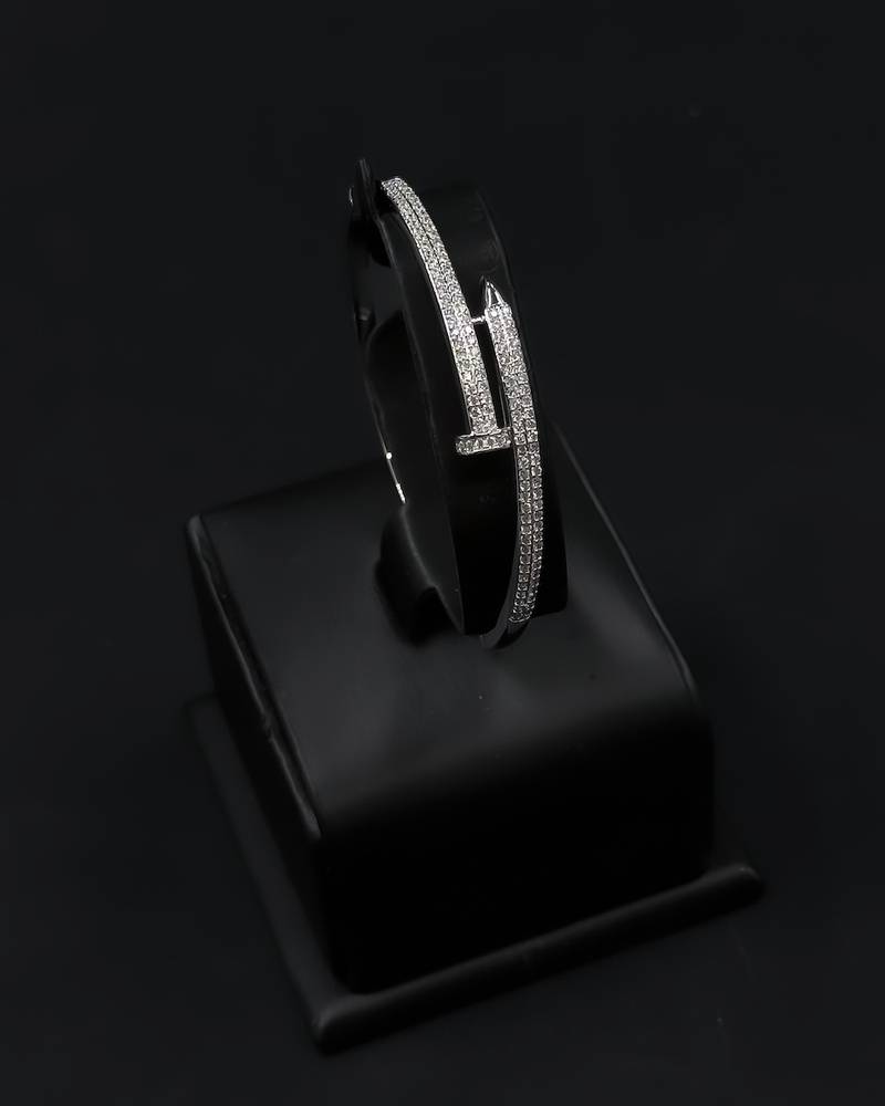 Bracelet and ring set with crystal-studded designs