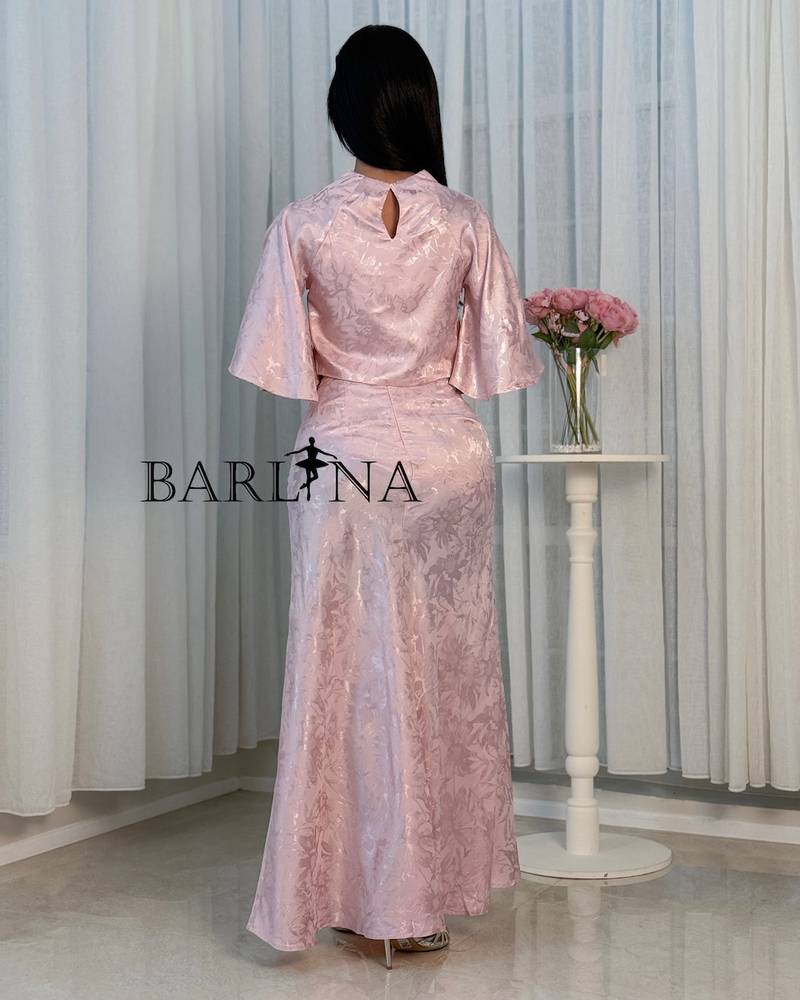 Women's floral set with delicate patterns