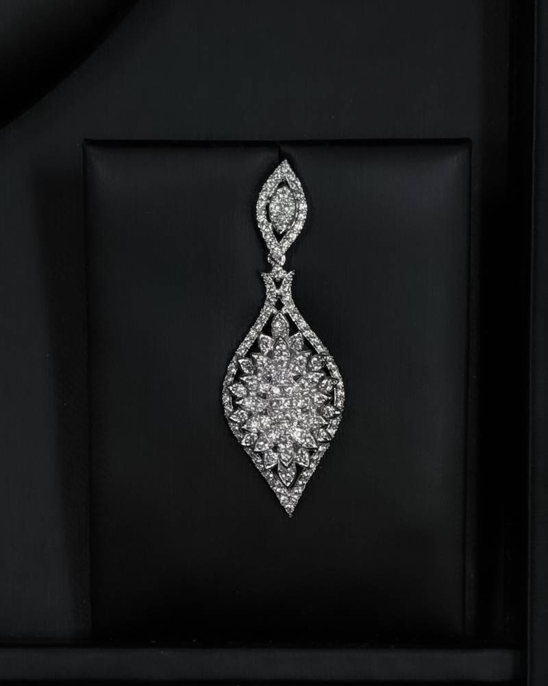 A luxurious accessory set with an elegant design