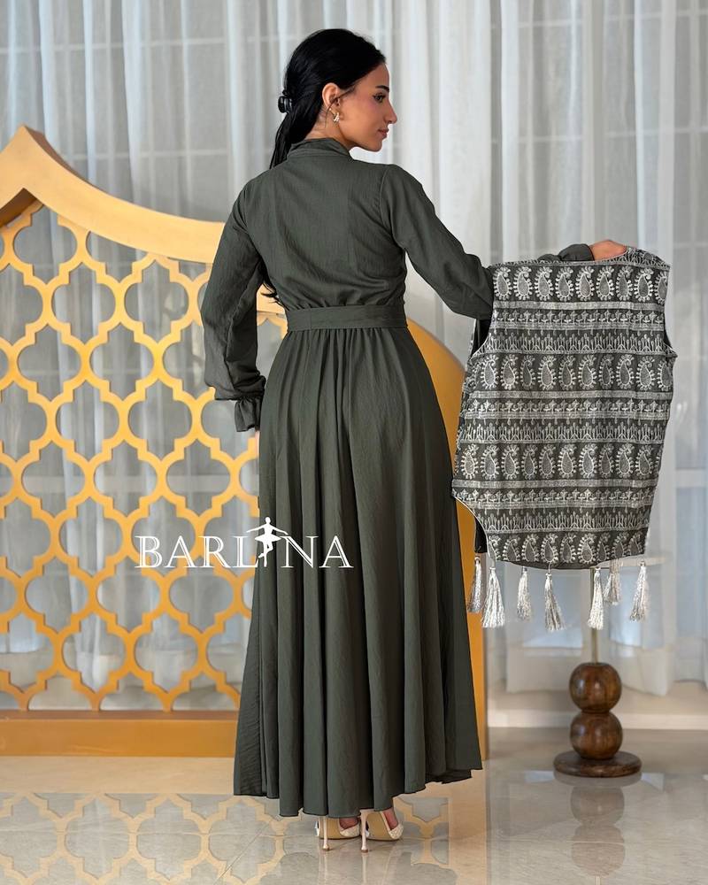 Elegant Ramadan jalabiya with a patterned jacket
