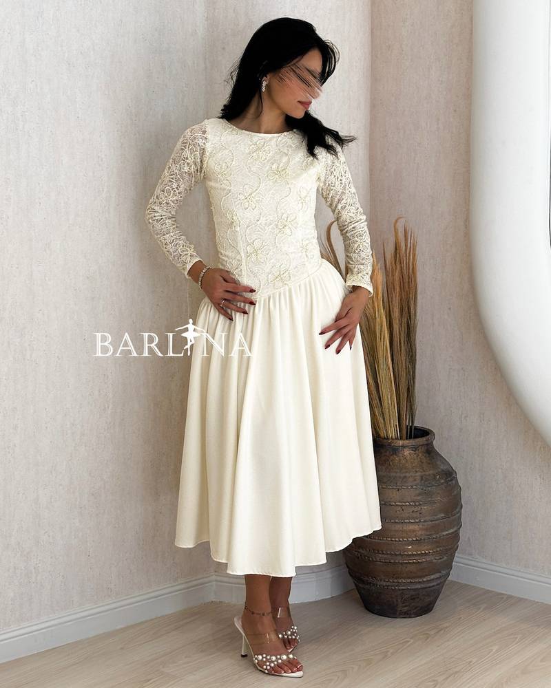 Soft off-white midi lace dress