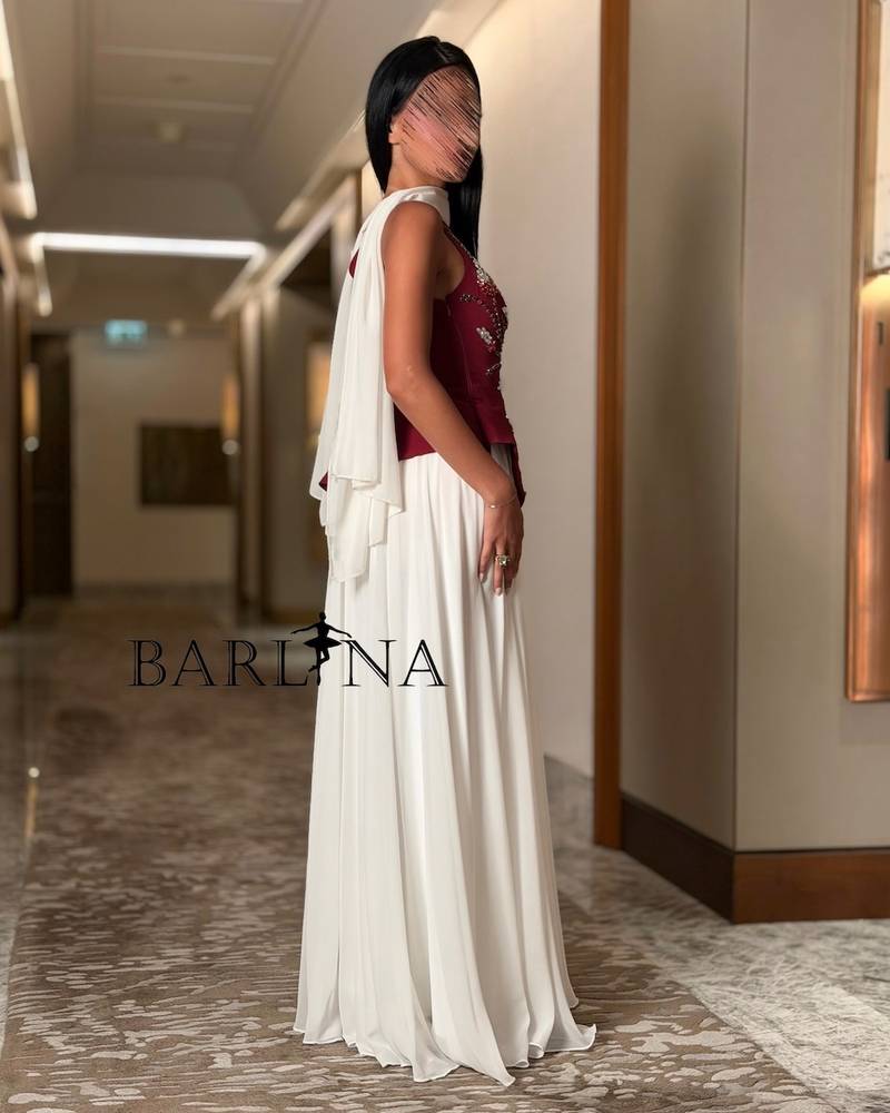 One-shoulder dress with luxurious embroidery
