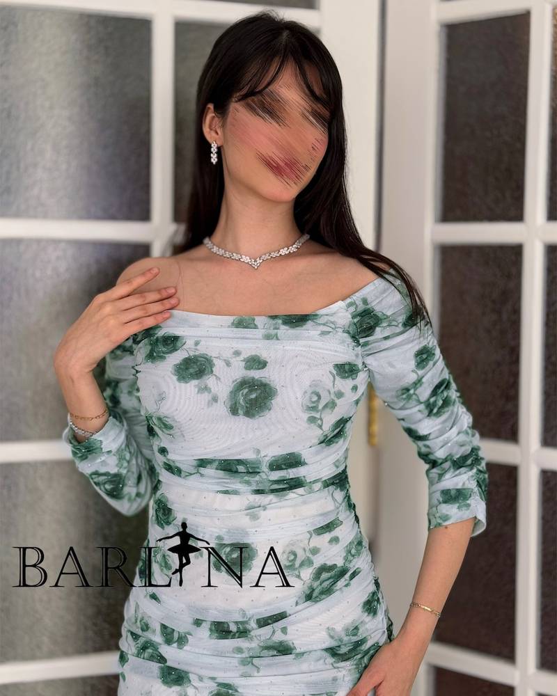 Off-shoulder mermaid dress with floral print
