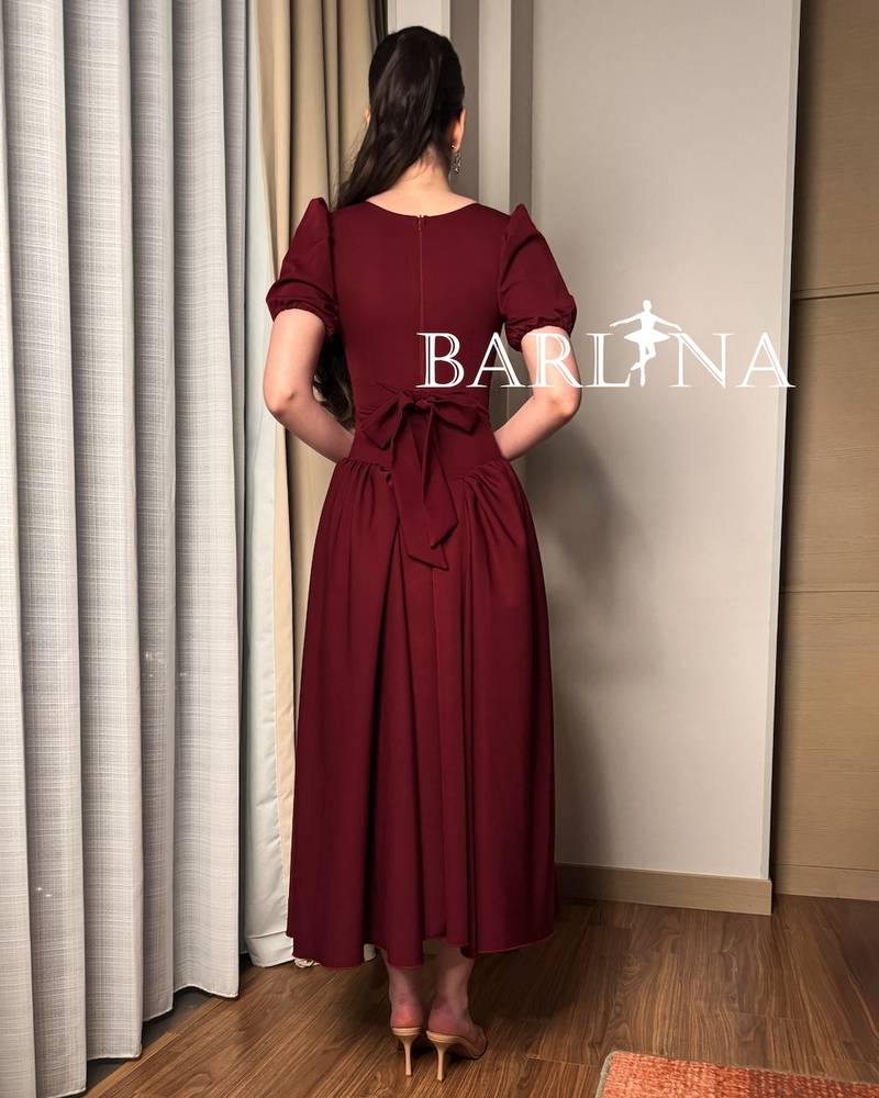 Classic burgundy dress with short sleeves