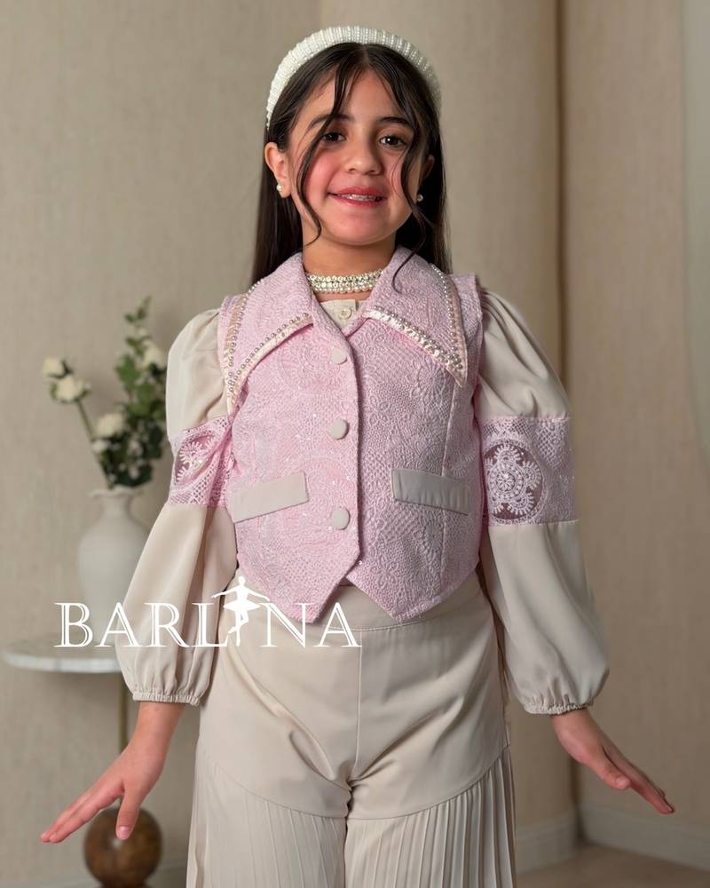 Girls' set with wide pleated pants and vest