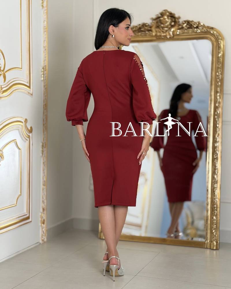 Short dress with pleats and sheer sleeves
