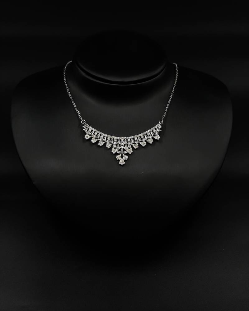 Silver accessory set with a gradient pattern