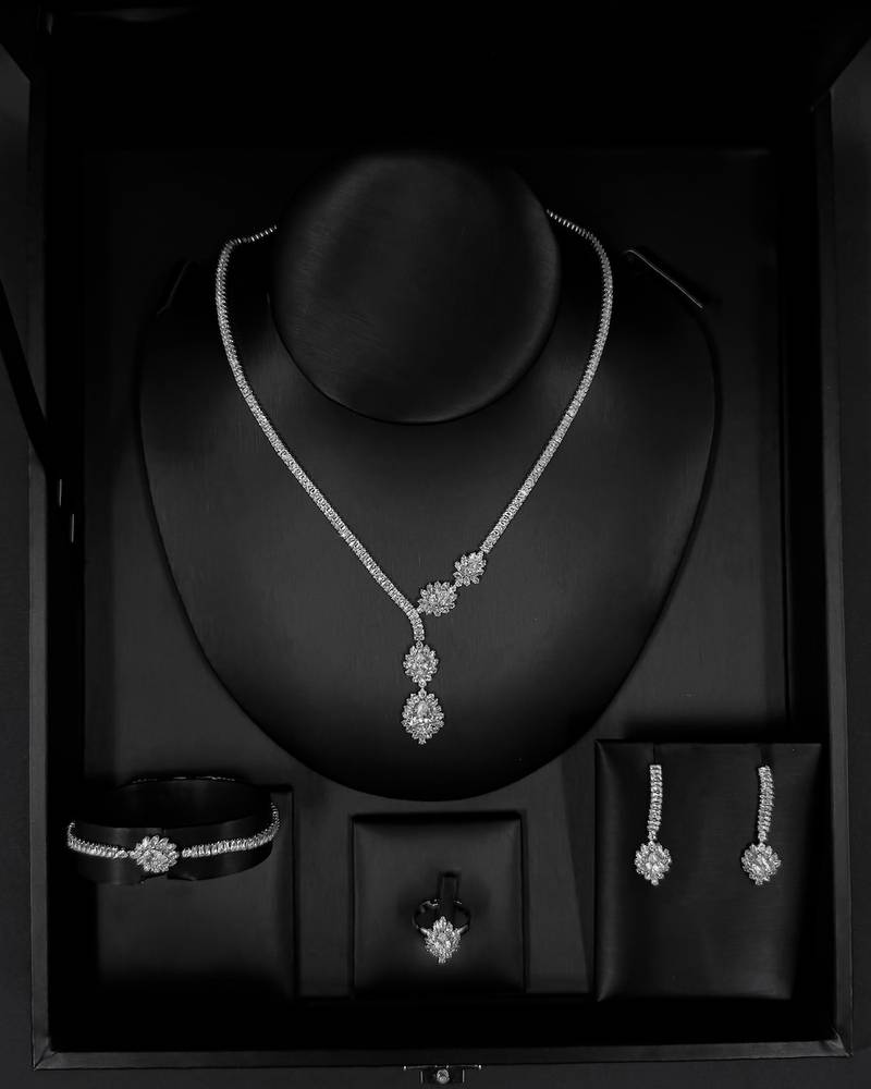 Accessory set studded with delicate sparkling stones