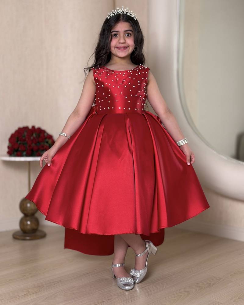 فستان سهرة أحمر بناتي بتصميم ملكي