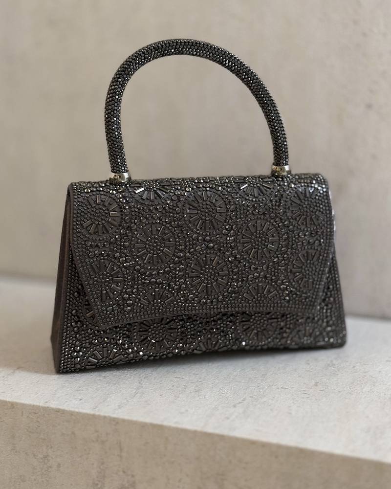 Evening bag with elegant, shimmering embroidery