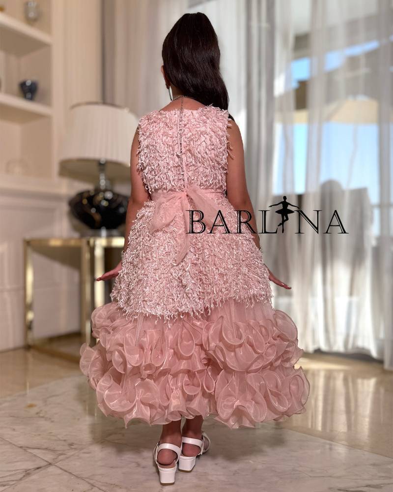 Girls' pink dress with thread and ruffle bottom