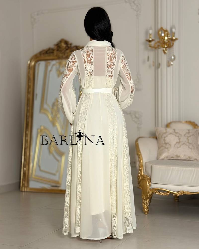 Long dress with elegant lace details