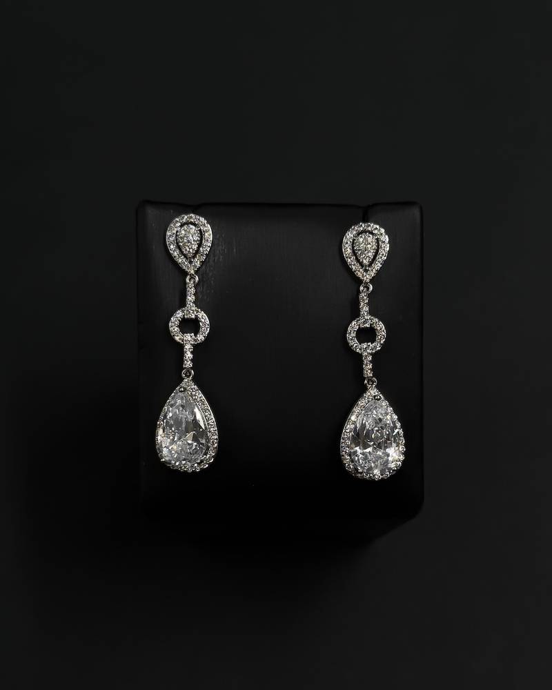 Luxurious silver earrings with a tiered design