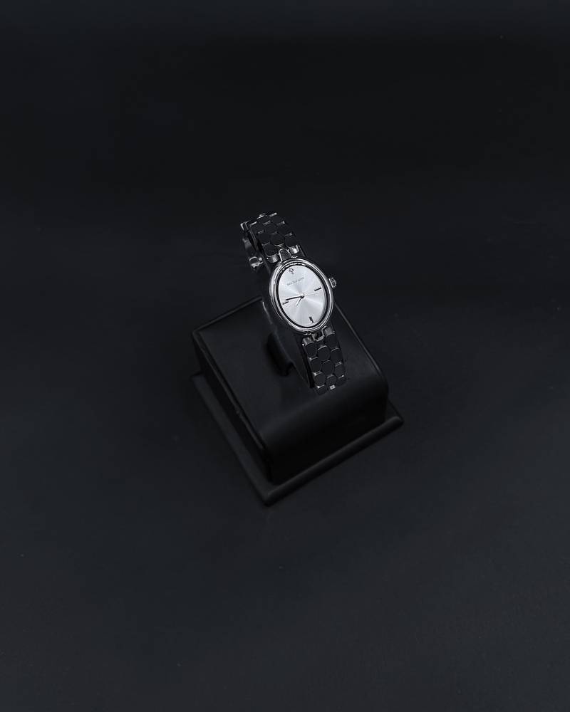 Elegant women's watch with an oval design