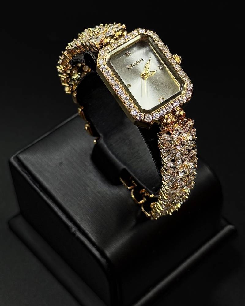 Women's watch decorated with crystal details