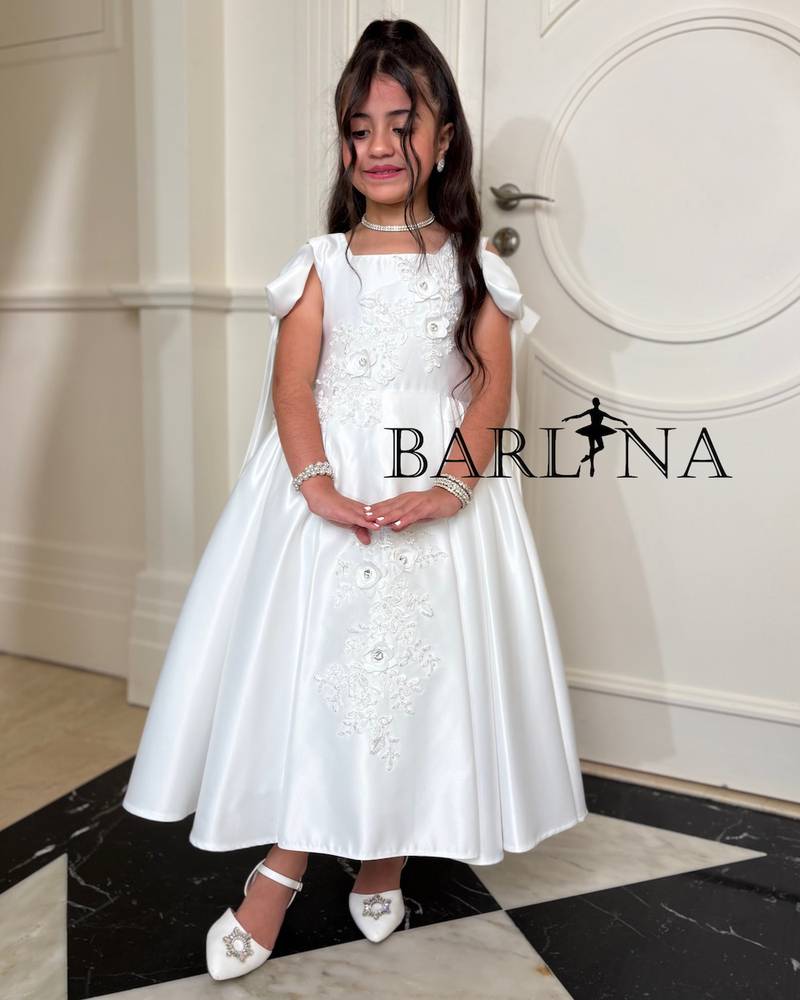 Girls' white dress with soft rose embroidery
