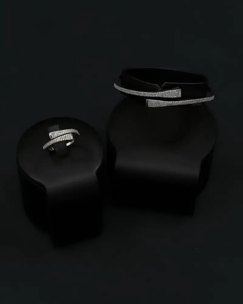 Bracelet and ring with an open design