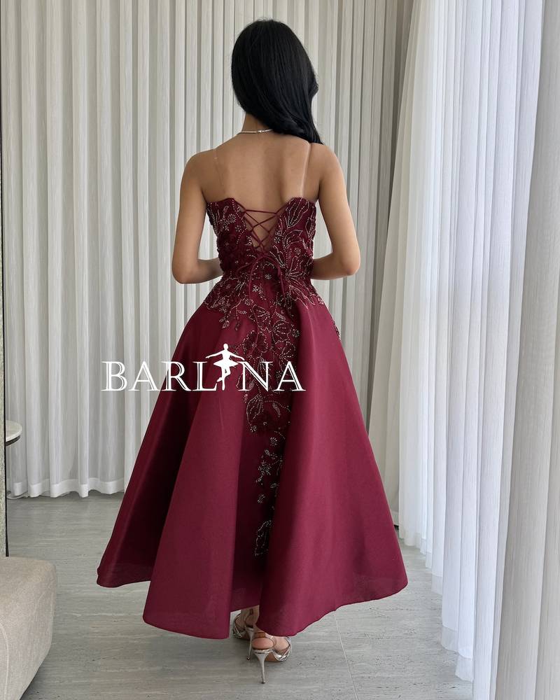Burgundy midi dress with delicate floral embroidery