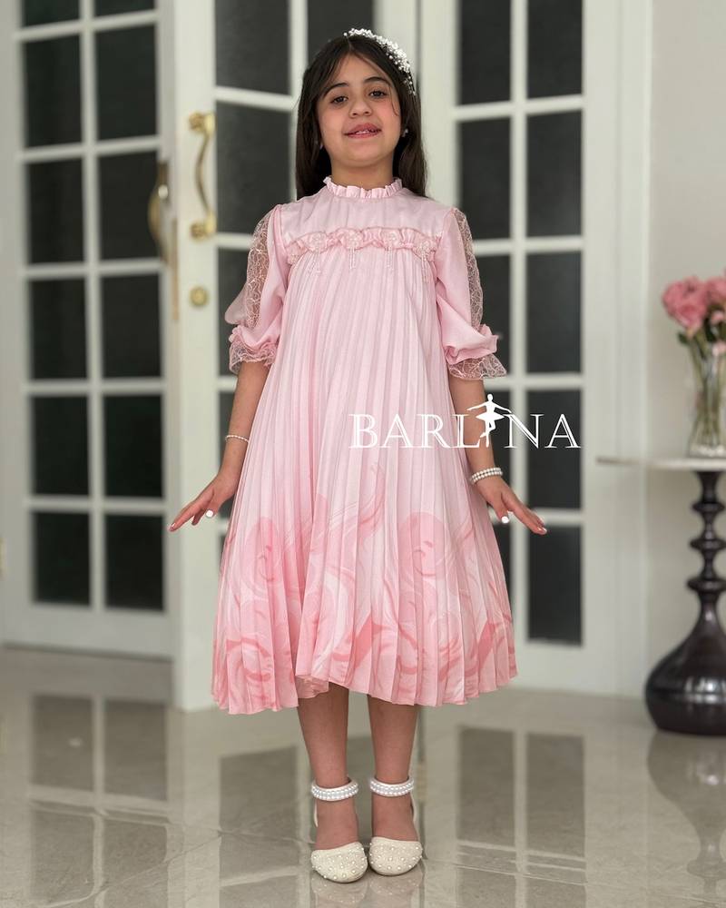 Girls' wide dress with sheer lace sleeves