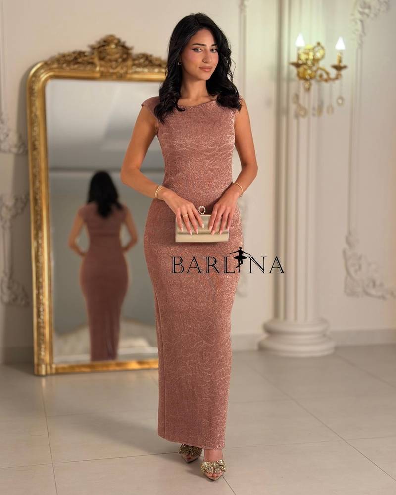 Soft long dress with a bodycon design
