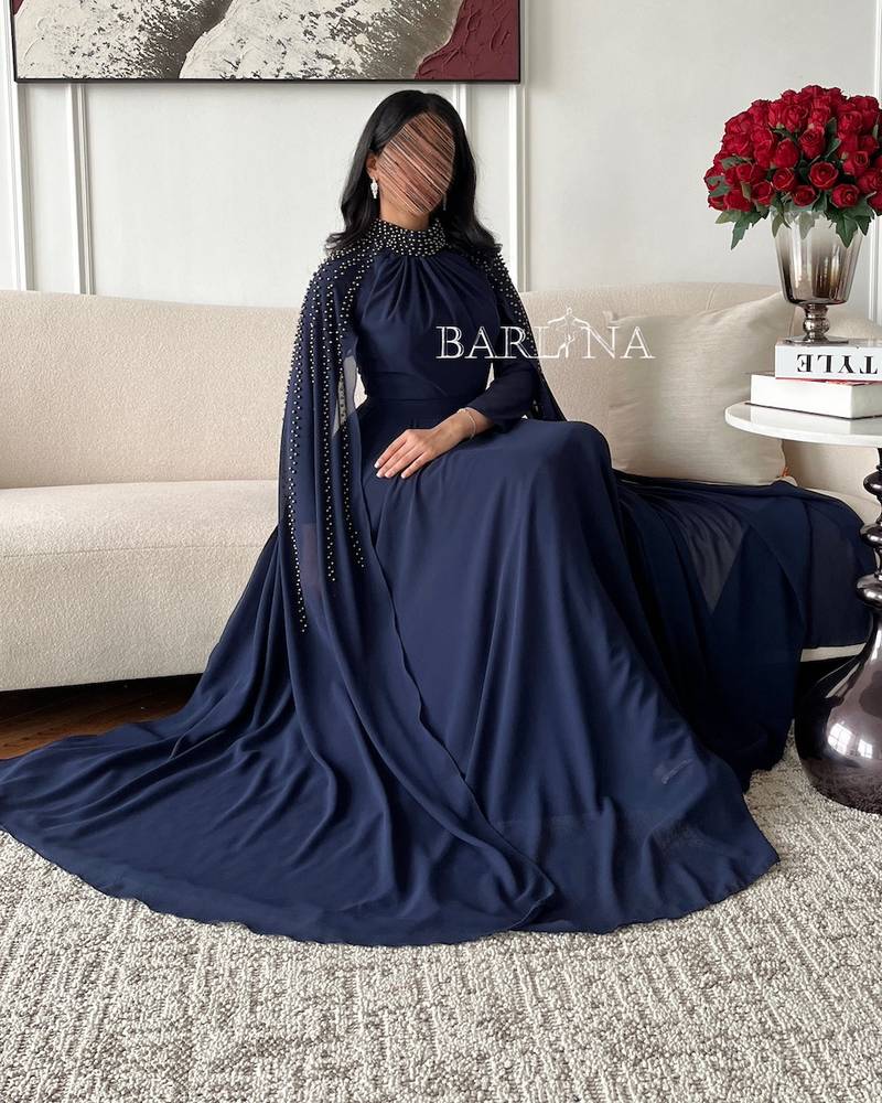 فستان كحلي بأكمام كيب شيفون طويلة 