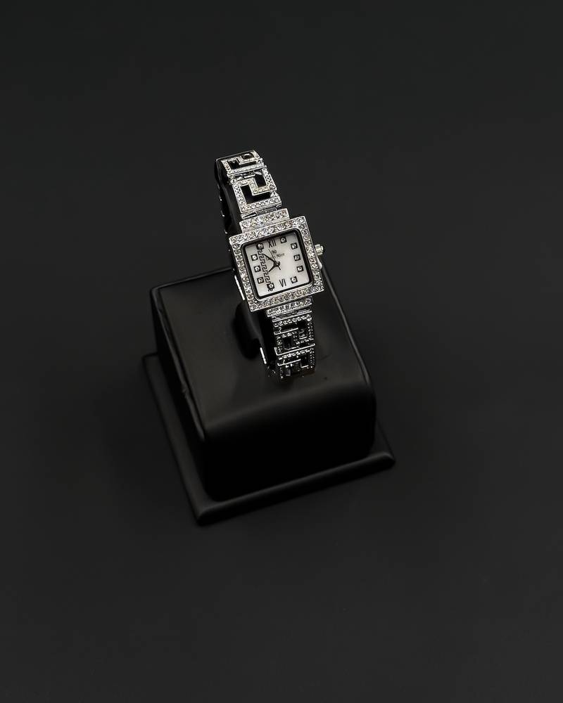 Complete accessory set with wing motifs