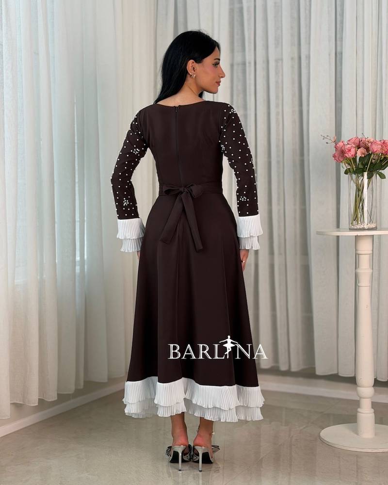 Brown midi dress with pearl-embellished sleeves