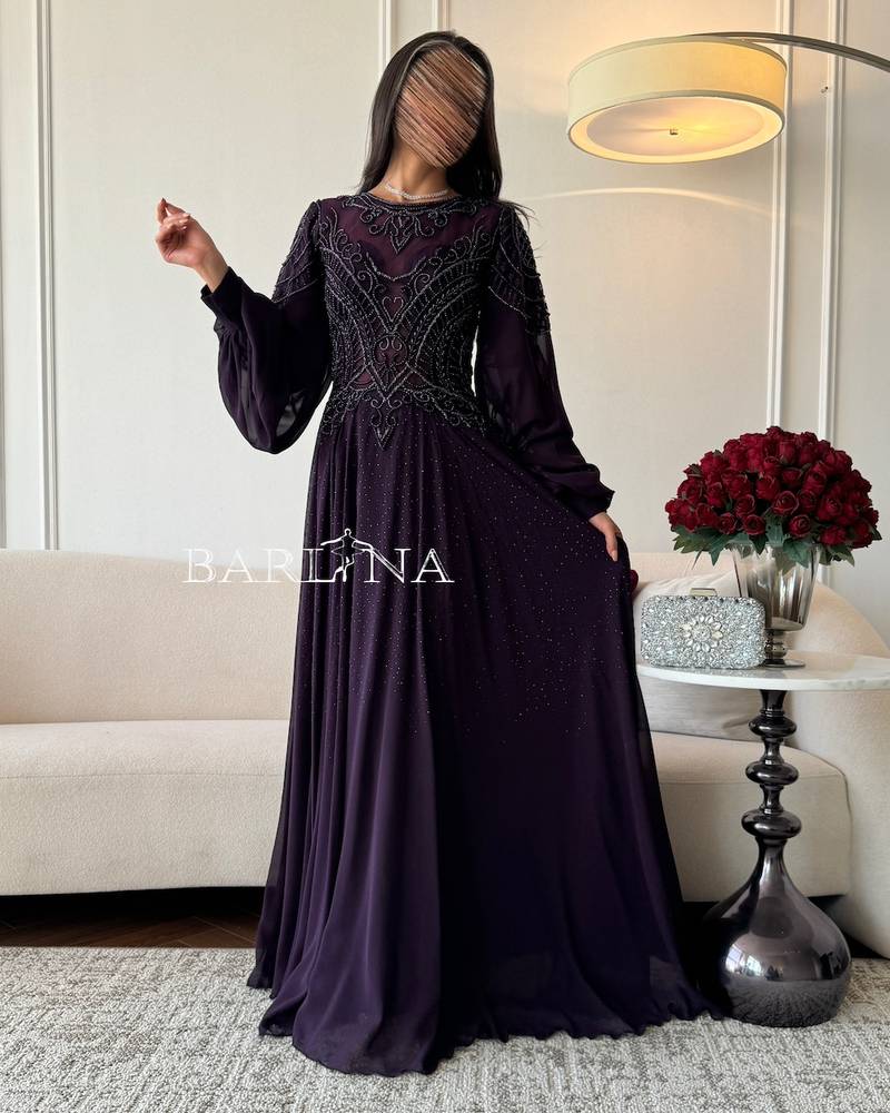 فستان جورجيت ليلكي شفاف بتصميم فاخر